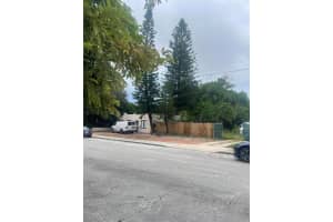 818 Briggs Street, West Palm Beach, FL 33405 - MLS#R11130909