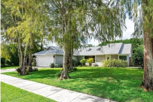 1252 Raintree Lane, Wellington, FL 33414 - MLS#R11130973