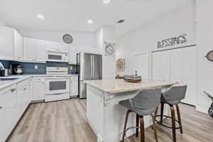 8828 SW Horizon Court, Stuart, FL 34997 - MLS#R11131066