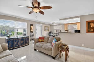 161 Flanders D 161, Delray Beach, FL 33484 - MLS#R11131120