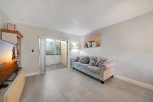 2812 S Garden Drive 109, Lake Worth, FL 33461 - MLS#R11131146