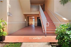 1610 42nd Circle, Vero Beach, FL 32967 - MLS#R11131173