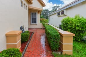 653 Munjack Cove, Port Saint Lucie, FL 34986 - MLS#R11131215