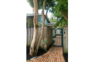 725 New Jersey Street, West Palm Beach, FL 33401 - MLS#R11131325