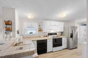 8199 SE Eagle Avenue, Hobe Sound, FL 33455 - MLS#R11131352