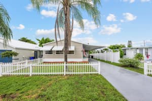 8199 SE Eagle Avenue, Hobe Sound, FL 33455 - MLS#R11131352