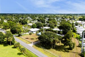 588 NE 28th Avenue, Okeechobee, FL 34972 - MLS#R11131401