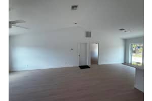 726 18th Place, Vero Beach, FL 32962 - MLS#R11131562