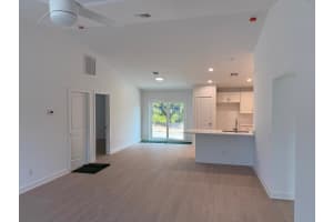 726 18th Place, Vero Beach, FL 32962 - MLS#R11131562