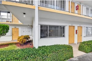 3240 Lake Osborne Drive 107, Lake Worth Beach, FL 33461 Sold 12/30/25
