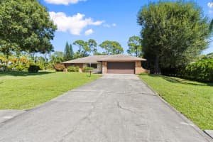 1537 SE Blockton Avenue, Port St Lucie, FL 34952 - MLS#R11131668