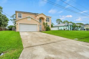 1965 SW Bellevue Avenue, Port St Lucie, FL 34953 - MLS#R11131688