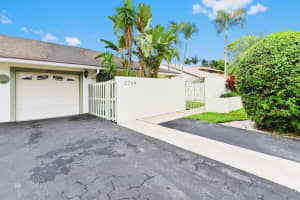 2749 SW 5th Street, Delray Beach, FL 33445 - MLS#R11131692