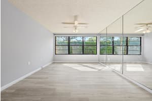 3515 Village Boulevard 102, West Palm Beach, FL 33409 Sold 12/02/25