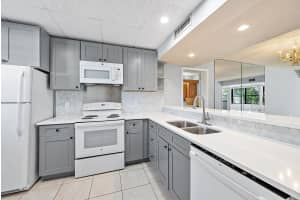 3515 Village Boulevard 102, West Palm Beach, FL 33409 - MLS#R11131790