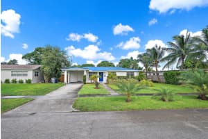 423 Hawthorne Drive, Lake Park, FL 33403 - MLS#R11131794