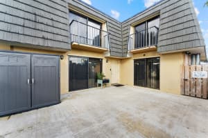 2410 24th Way, West Palm Beach, FL 33407 - MLS#R11131806