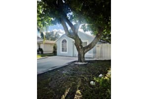 33 Plumage Lane, West Palm Beach, FL 33415 - MLS#R11131873