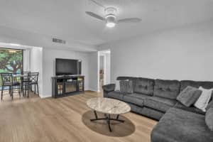 5190 Las Verdes Circle 214, Delray Beach, FL 33484 - MLS#R11131881