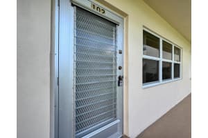 102 Coventry E 102, West Palm Beach, FL 33417 - MLS#R11131888