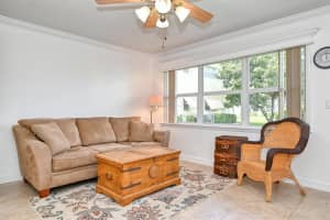 102 Coventry E 102, West Palm Beach, FL 33417 - MLS#R11131888