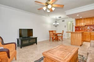 102 Coventry E 102, West Palm Beach, FL 33417 - MLS#R11131888