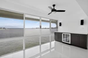 400 Wilma Circle 301, Riviera Beach