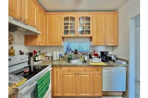 5181 W Oakland Park Boulevard 212, Lauderdale Lakes, FL 33313 - MLS#R11131904