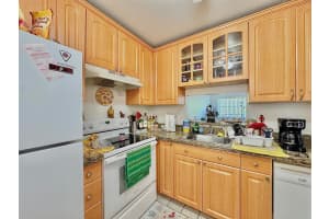 5181 W Oakland Park Boulevard 212, Lauderdale Lakes, FL 33313 - MLS#R11131904