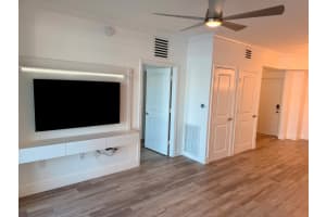 415 NW Flagler Avenue 402, Stuart, FL 34994 - MLS#R11131944