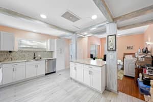 909 N A Street, Lake Worth Beach, FL 33460 - MLS#R11131995