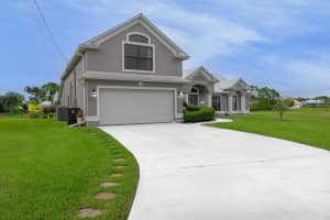 5871 NW Corso Court, Port Saint Lucie, FL 34986 - MLS#R11132032
