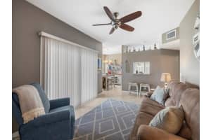 1910 Westminster Circle 14-3, Vero Beach, FL 32966 - MLS#R11132034
