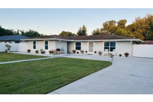 2084 Laura Lane, West Palm Beach