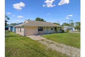1495 12th Street SW, Vero Beach, FL 32962 - MLS#R11132052