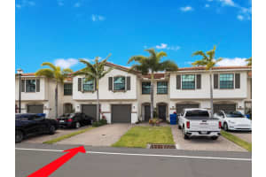 6011 Woods Edge Circle, Riviera Beach, FL 33410 - MLS#R11132057