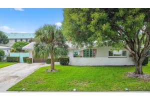 113 Park Lane E, Hypoluxo, FL 33462 - MLS#R11132131