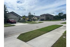 5604 Amusement Avenue, Fort Pierce, FL 34947 - MLS#R11132304