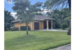 6021 180th Avenue N (guest House), Loxahatchee
