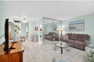 5203 NE 24 Terrace B-105, Fort Lauderdale, FL 33308 - MLS#R11132342