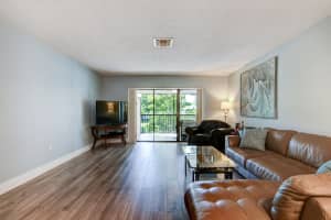 48 Stratford Lane W D, Boynton Beach, FL 33436 - MLS#R11132349