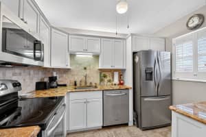 204 Oxford 300, West Palm Beach, FL 33417 - MLS#R11132360