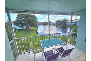 1105 Sw Swan Lake Circle 103, Port Saint Lucie