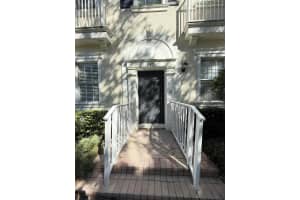 245 E Thatch Palm Circle, Jupiter, FL 33458 - MLS#R11132393