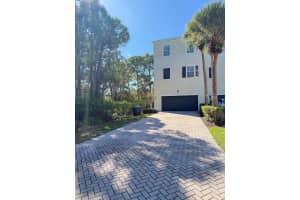 245 E Thatch Palm Circle, Jupiter, FL 33458 - MLS#R11132393