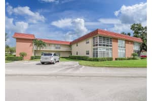 14 Vista Palm Lane 105, Vero Beach, FL 32962 - MLS#R11132402