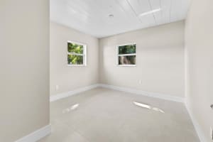 1915 S 33rd Street, Fort Pierce, FL 34947 - MLS#R11132413