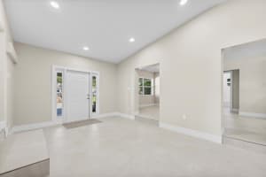 1915 S 33rd Street, Fort Pierce, FL 34947 - MLS#R11132413