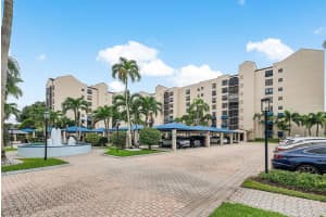 7580 Regency Lake Drive 402, Boca Raton, FL 33433 - MLS#R11132483