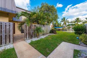 2471 Waterside Drive, Lake Worth